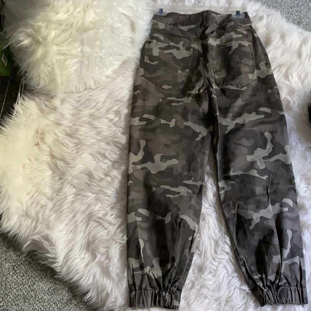 Express -hi rise Camouflage pants - Picture 4 of 6